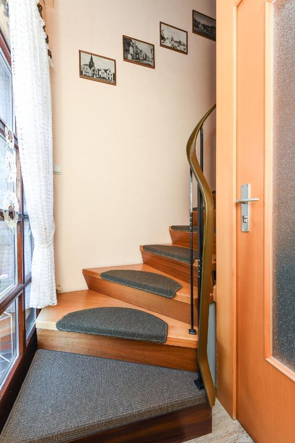 Ferienwohnung Im Haus Weinstock Esens Exteriör bild