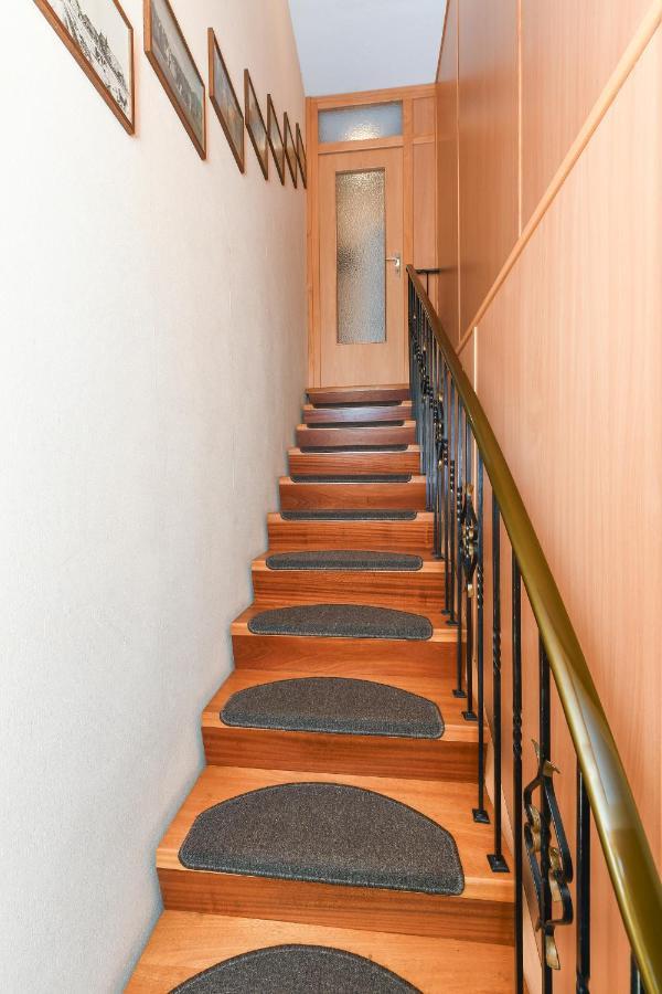 Ferienwohnung Im Haus Weinstock Esens Exteriör bild